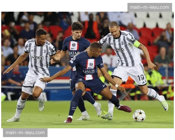 巴黎圣日耳曼3-0大胜梅斯，反超朗斯重返法甲榜首